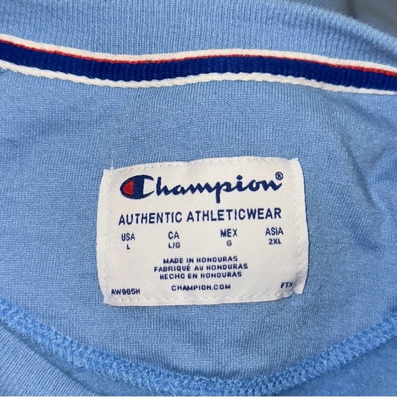 Champion Women’s Crew Neck - Picture 3 of 3